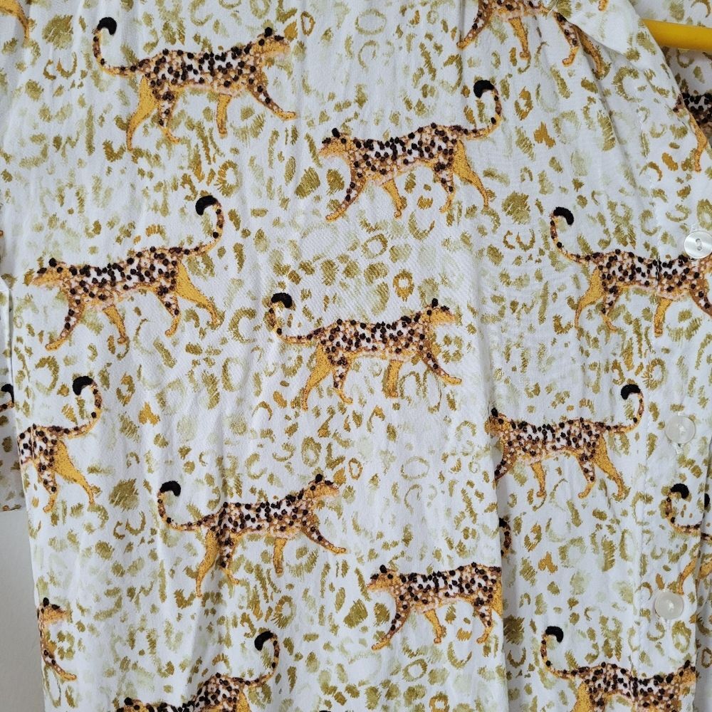 Jane + Delancey Cheetah Leopard Tropical Novelty Print Button Up Shirt Safari M - Picture 7 of 9